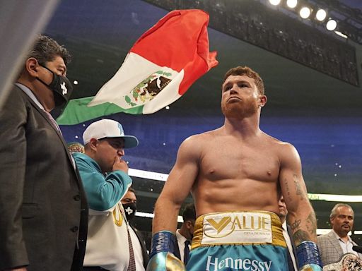 Canelo Álvarez es despojado de su cinturón de campeón por parte de la FIB - El Diario NY