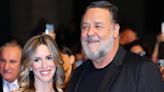Russell Crowe Makes Red Carpet Debut With Girlfriend Britney Theriot