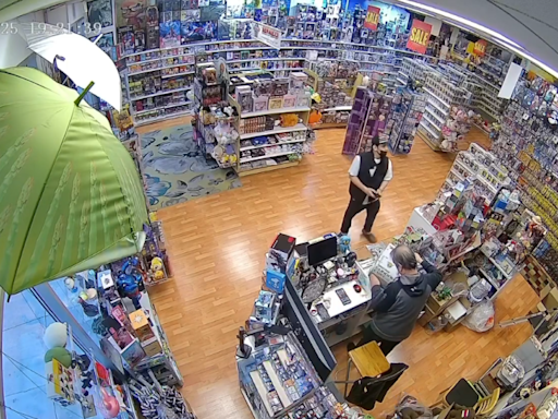 Caught on Camera: Man steals $250 toy from Daly City anime store