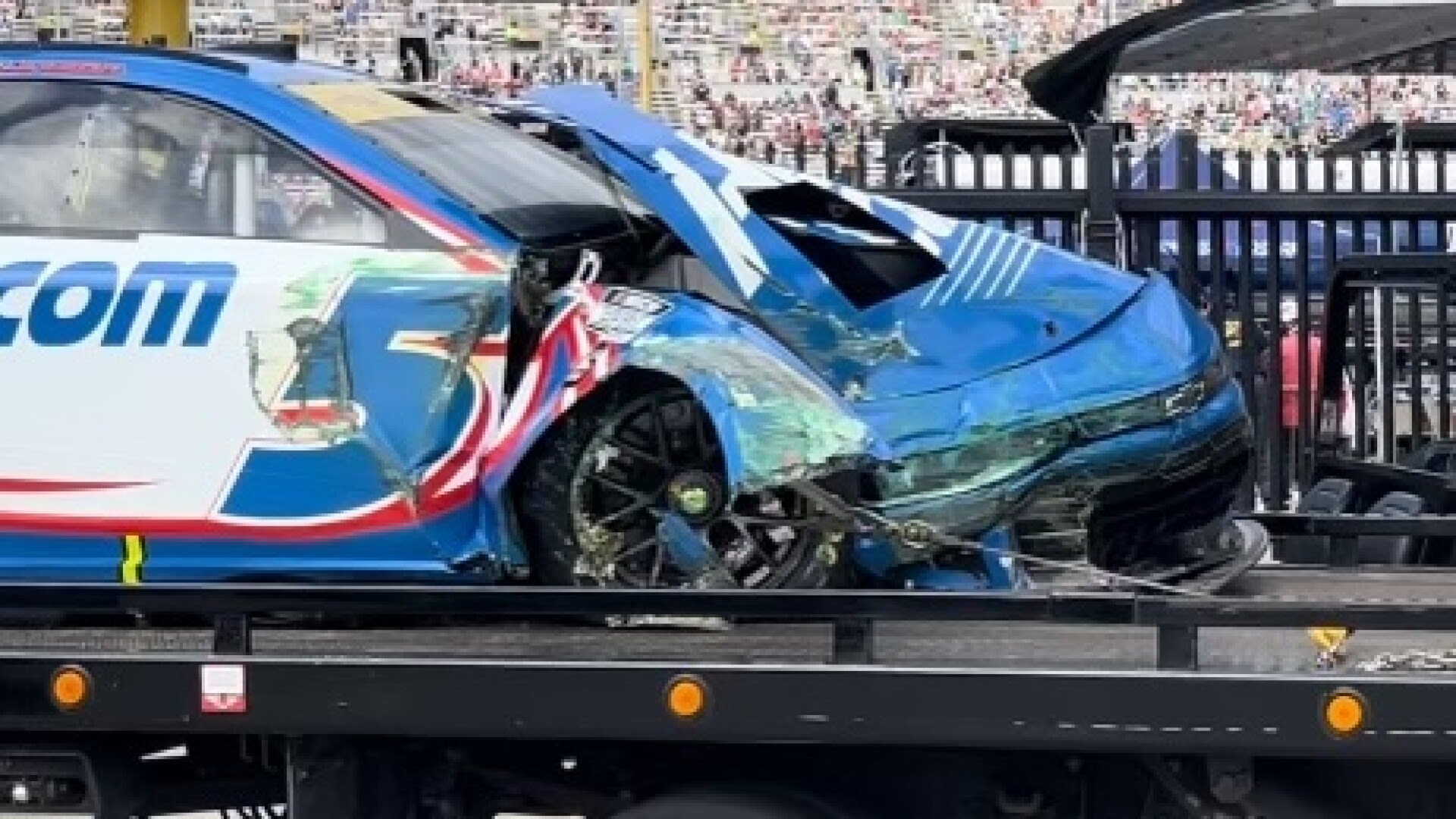 Kyle Larson, Chase Briscoe walk away after vicious crash at Atlanta