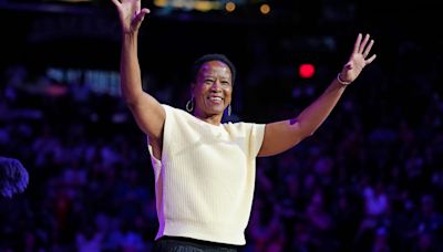 Phoenix Mercury recognize its initial Ring of Honor inductees at ceremony