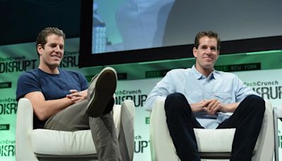 Celebrity investments: Winklevoss twins back first Bitcoin-powered football club | Invezz Winklevoss twins back the first ever Bitcoin-powered football club