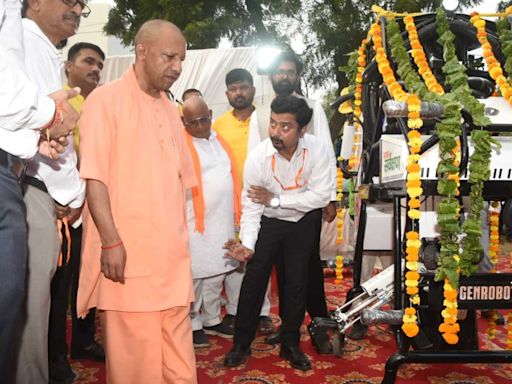 CM Yogi launches robotic machine for cleaning Gorakhpur sewers