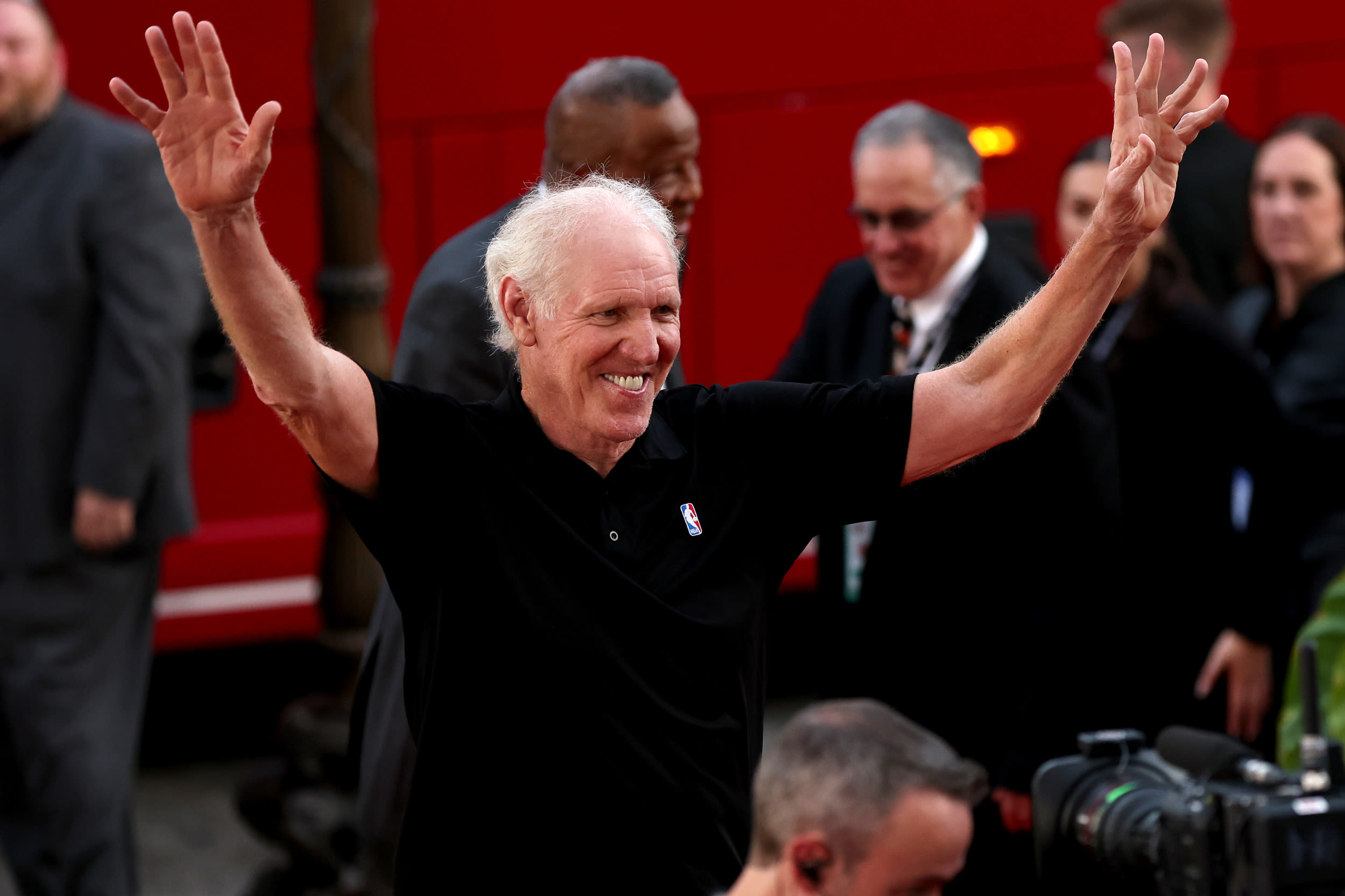 Sports World Reacts to NCAA, NBA Legend Bill Walton's Passing