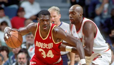 Rockets Legend Hakeem Olajuwon to be Featured in Upcoming Biography