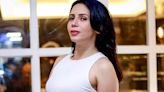 Breast Cancer Survivor Rozlyn Khan Says 'We Live In Fear Of A Relapse'