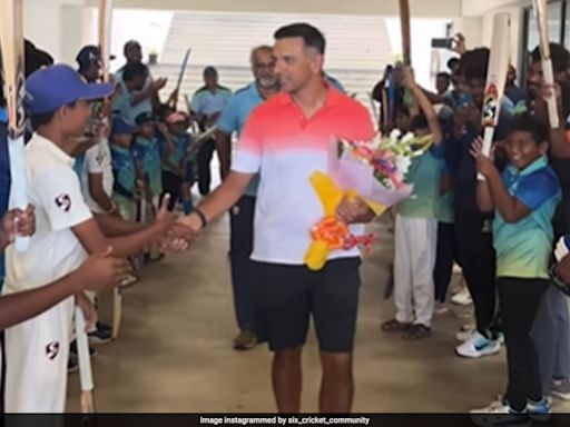 'Gentleman' Rahul Dravid Asks Kids To Lower Bats As He Gets Guard Of Honour. Watch | Cricket News