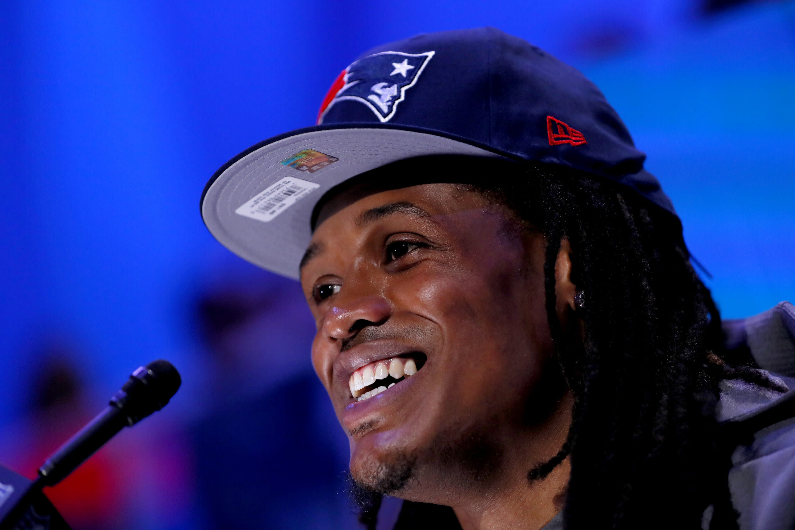 Dont’a Hightower thrilled to be back with Patriots as assistant coach