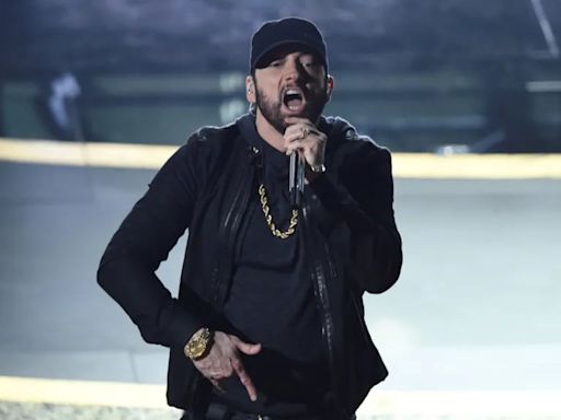 Eminem anuncia la salida de un nuevo tema con un curioso video: “No intenten esto en sus casas”