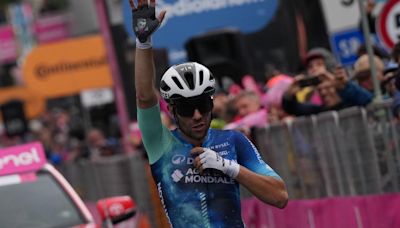 Gana la fuga del Giro que saca un cuarto de hora a Pogacar