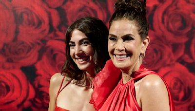 Teri Hatcher, 59, and daughter Emerson, 26, ravishing in red at gala