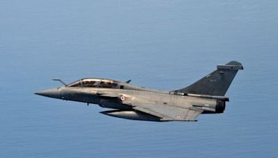 France submits final offer for 26 Rafale Marine jet deal