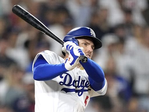 Freddie Freeman hits grand slam in 8th inning to lift Dodgers to 4-1 win over Red Sox