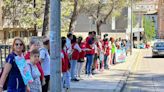 Cadena humana en Cuenca contra el maltrato a las personas mayores, la lacra silenciosa