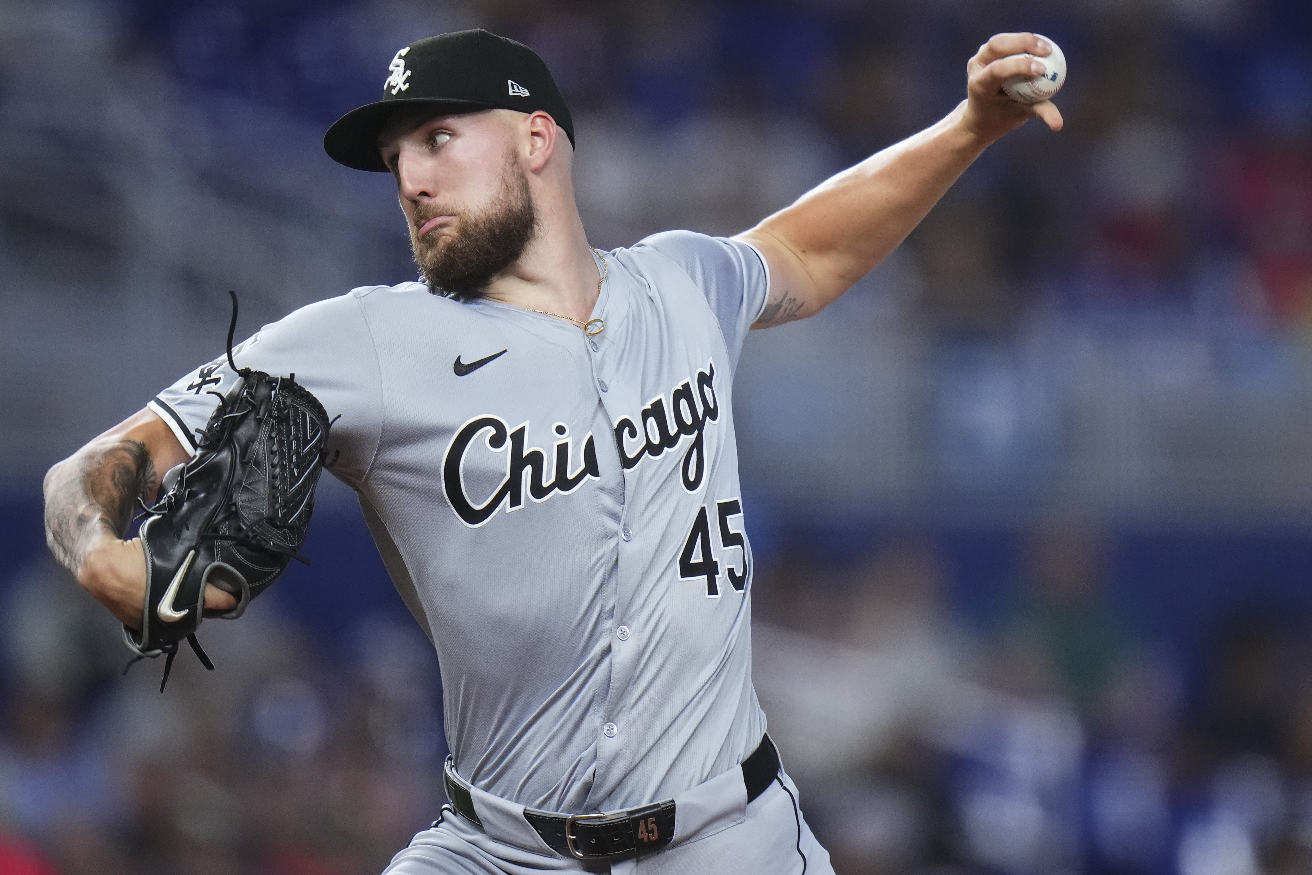 White Sox' Garrett Crochet lasts four innings vs. Marlins