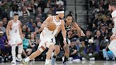 Booker, Durant combine for 65 points but Suns lose in final minute to Spurs