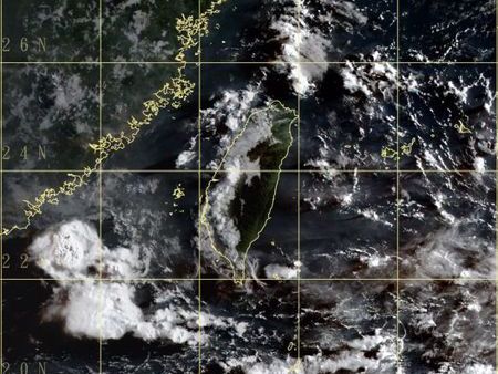防短延時強降雨突襲 鄭明典1圖示警：對流雲增多了