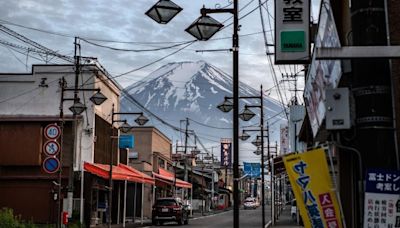 日本富士山打卡之亂有商機 富士吉田市新建停車場 鼓勵遊客逗留