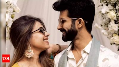 Siddharth Menon pens a heartfelt note for his wife | Marathi Movie News - Times of India