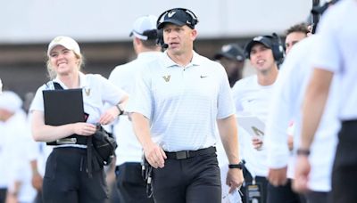 SEC football teams and their expectations, Vanderbilt and its bowl hopes: SEC mailbag