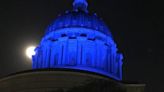 Capitol dome shines blue to honor fallen law enforcement officers