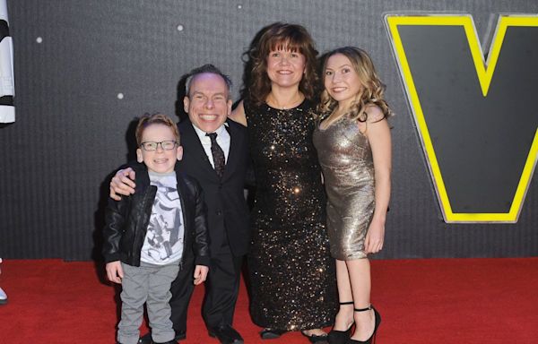 Warwick Davis taking break from social media after death of wife Samantha