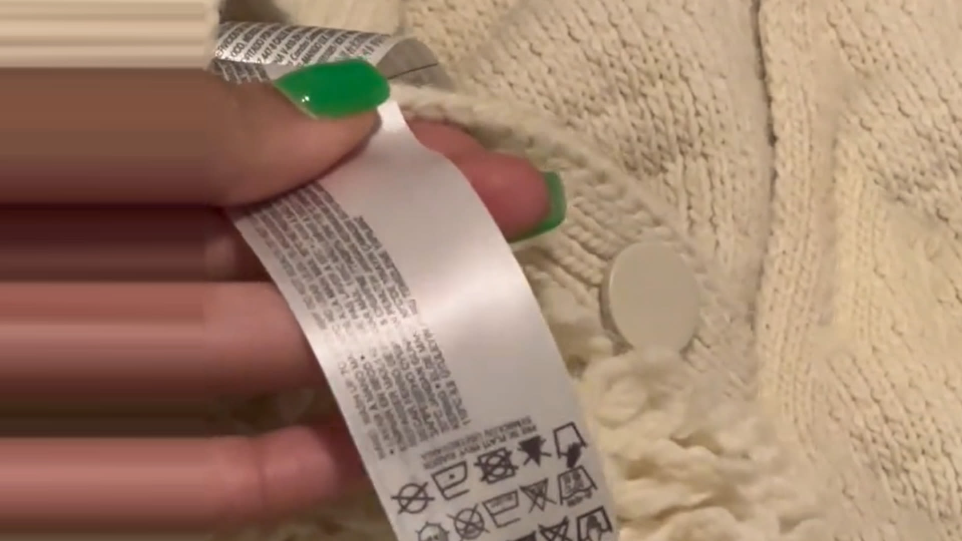 People are just discovering a 7-second iPhone hack that makes laundry easier