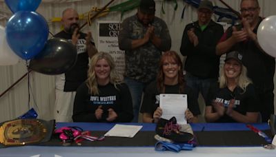 Trailblazing wrestler Meadow King signs to compete at Iowa Western