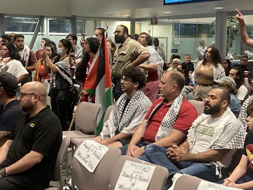 Waukegan council rejects Israel-Hamas cease-fire resolution at raucous meeting; ‘Shame on you’