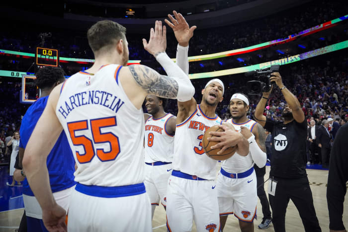 Knicks' trio of Villanova stars help them advance to 2nd round of East playoffs