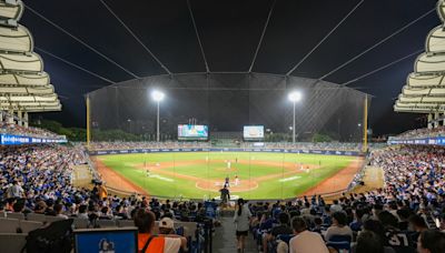 富邦悍將》張育成加持！ 10522人新莊本季首破萬進場