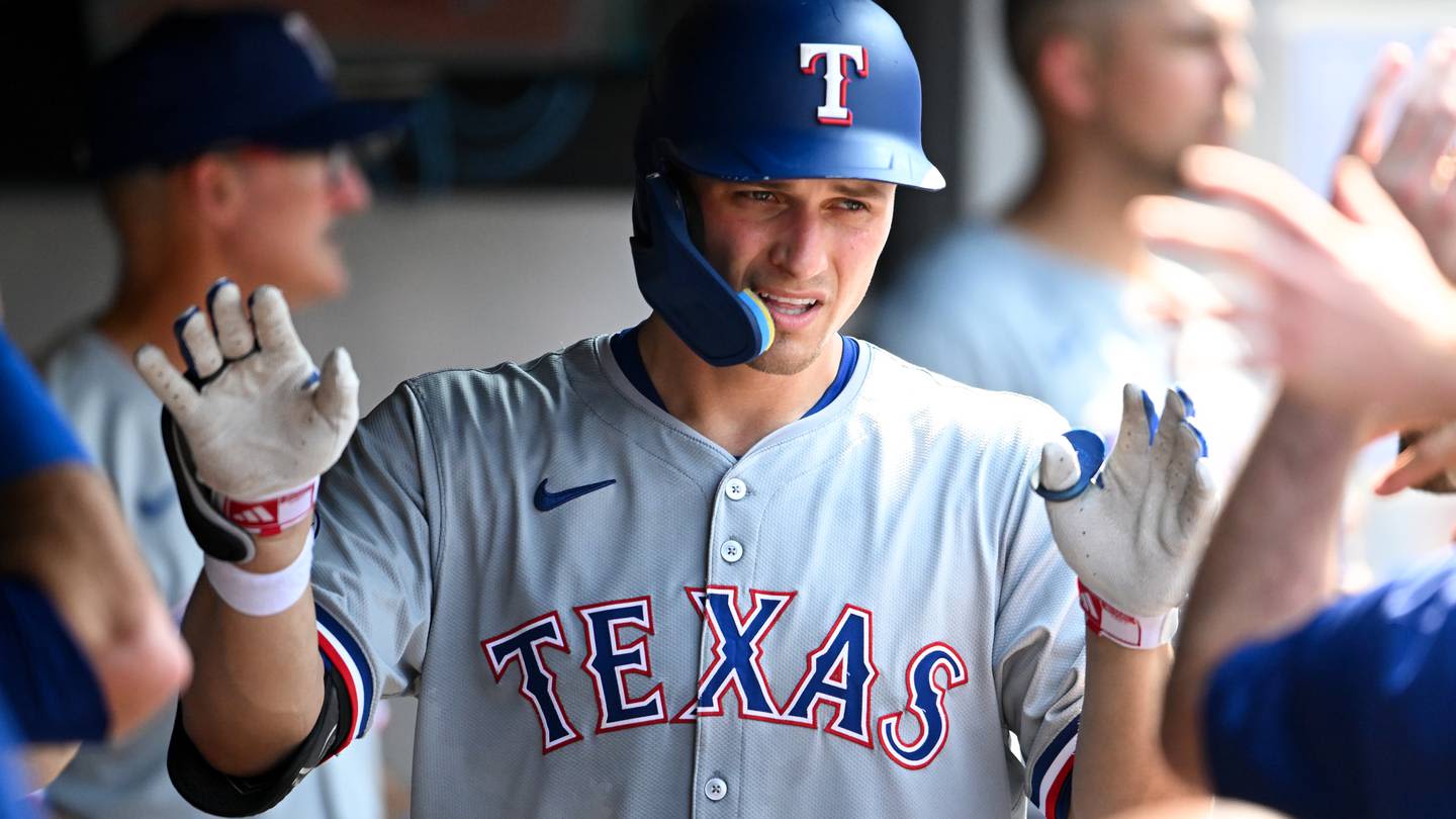 Rangers' Corey Seager to have season-ending surgery on sports hernia