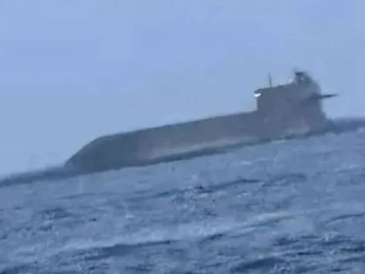 China's nuclear-armed humpback sub SURFACES as Xi ramps up nuke arsenal