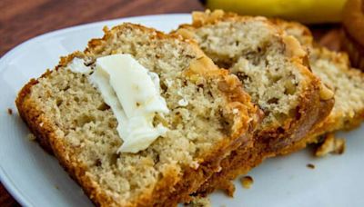 Jamie Oliver’s ‘super tasty’ banana bread recipe takes 10 minutes to prepare