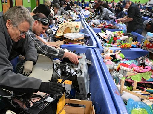 Goodwill hunting: 'Competitive' shoppers grapple for deals at massive outlet in Colorado Springs