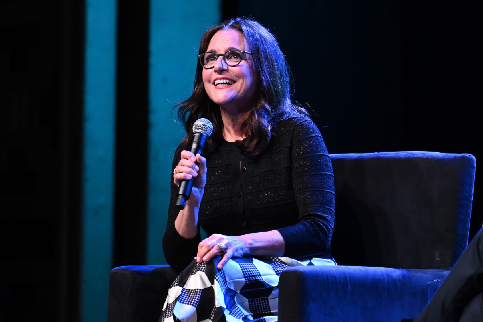 Julia Louis-Dreyfus champions abortion rights before election