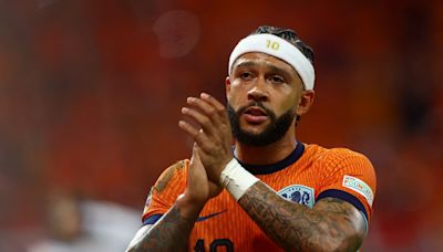 Out-of-form Depay gets vote of confidence from his coach