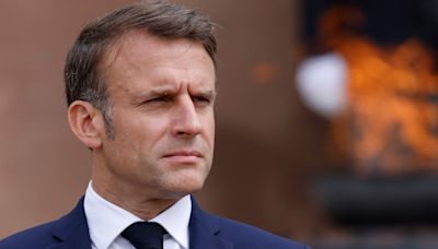 Macron diz que programas de partidos radicais de esquerda e direita levariam a França à guerra civil