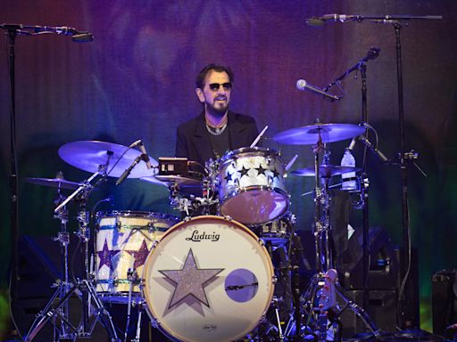 Ringo Starr guides a submarine of singalongs with his All Starr band: Review