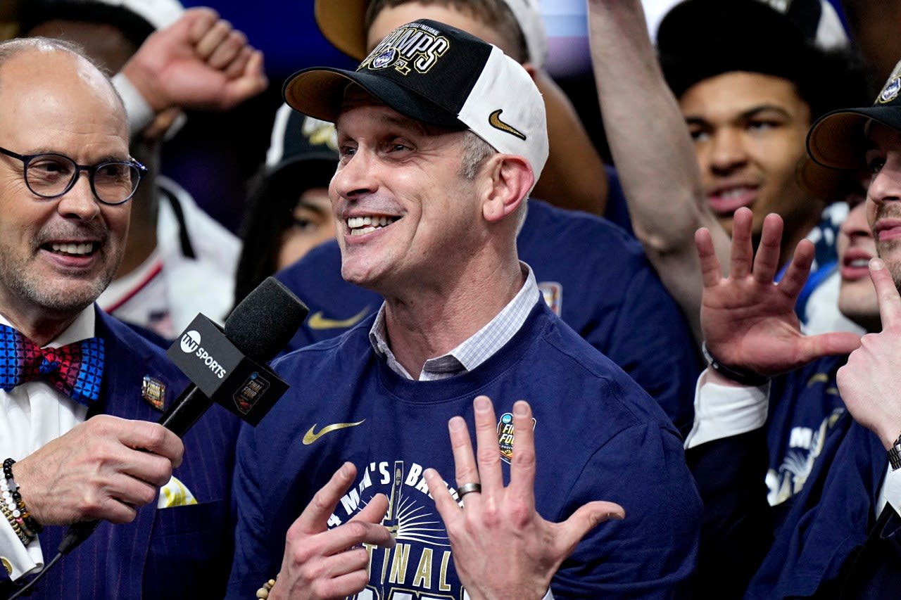 ESPN report: Lakers preparing ‘massive’ contract for UConn’s Dan Hurley