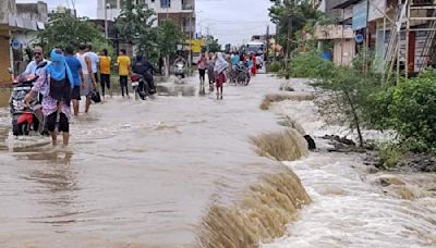 Be on high alert, CM Eknath Shinde tells officials as heavy rains lash Maharashtra