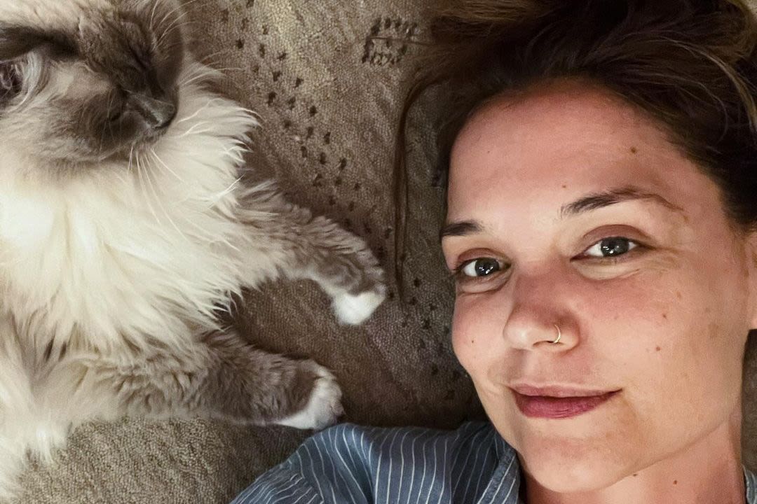 Katie Holmes Introduces New Furry Friend as She Snaps Fresh-Faced Selfies with Her Cat Eleanor