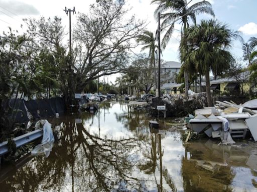 Huracán Milton deja al menos 16 muertos en Florida, donde comienza reconstrucción