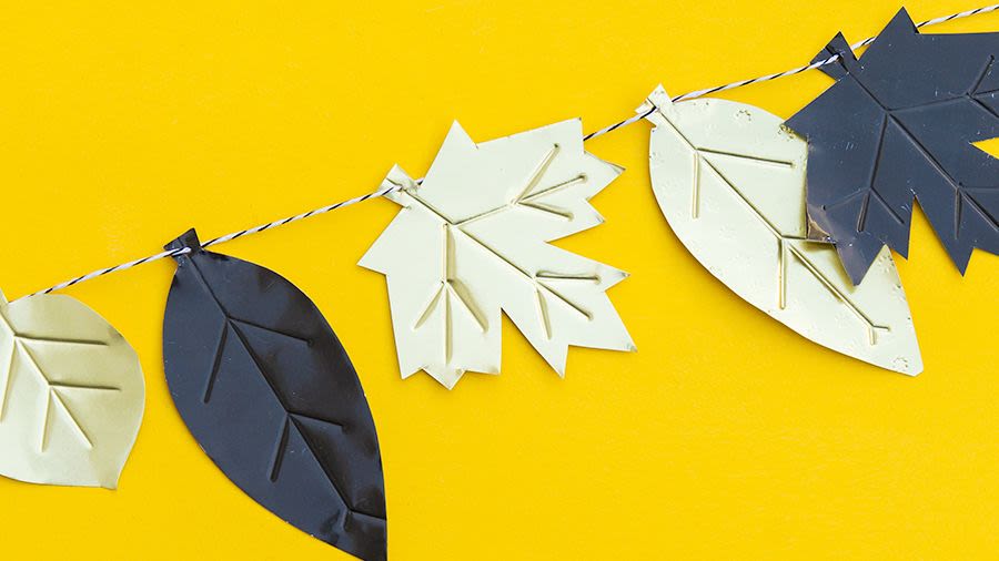 These Fall Leaf Craft Ideas Are Just So Darn Cute and Creative