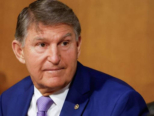 Manchin Considering Run Against Harris Despite Quitting Dems: Reports