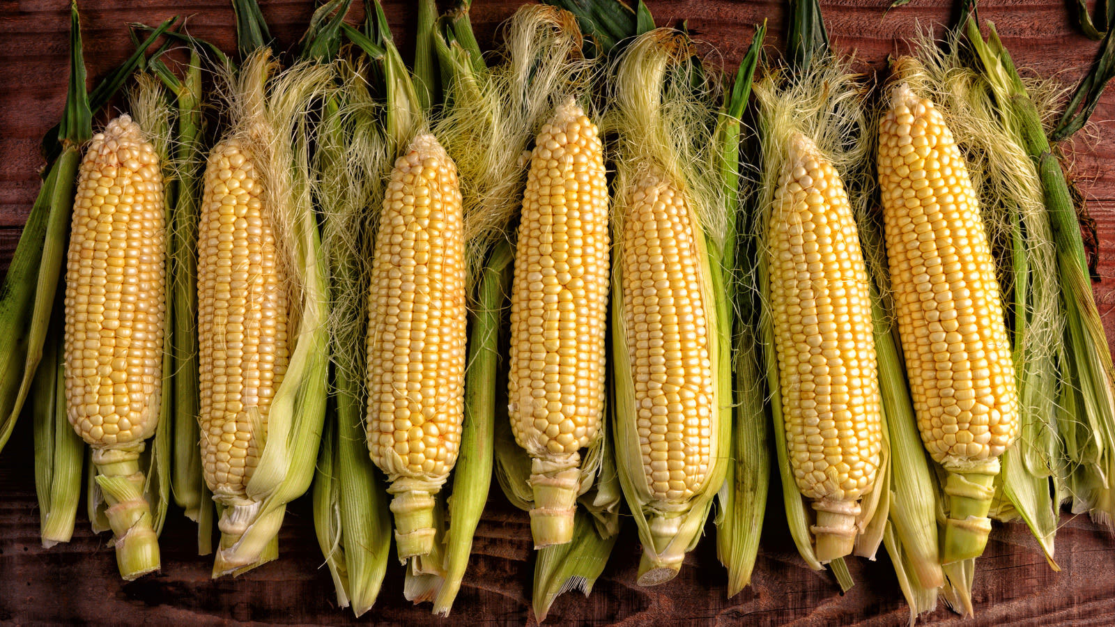 Microwave Corn On The Cob In The Husk For Easy Shucking