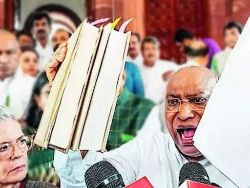 Mallikarjun Kharge cites RSS mouthpiece to attack PM Modi on Constitution | India News - Times of India