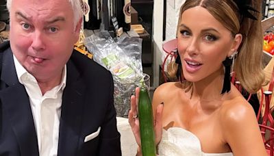 Eamonn Holmes and Kate Beckinsale pose for bizarre pics together on wild night