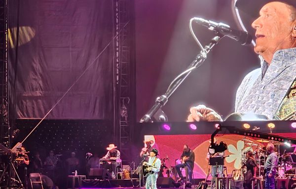 George Strait plays for 47,000 at Ford Field, salutes officers in wake of Trump shooting