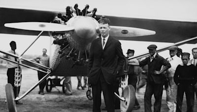 Today in History: Charles Lindbergh takes off on solo flight to France